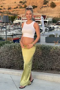 PHA DUNCAN KATYA couple Maternity 2026 Models Manchester 2026 4