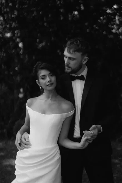 PHA Elle Keelan Couple Model 2026 16