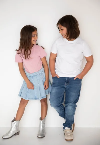 PHA Clara Miles Siblings Family Model Manchester Junior 2026 12