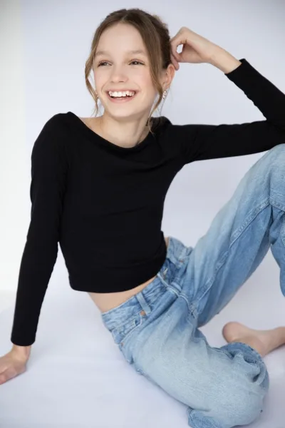 PHA Family Manchester Model Hetty Saunders 1