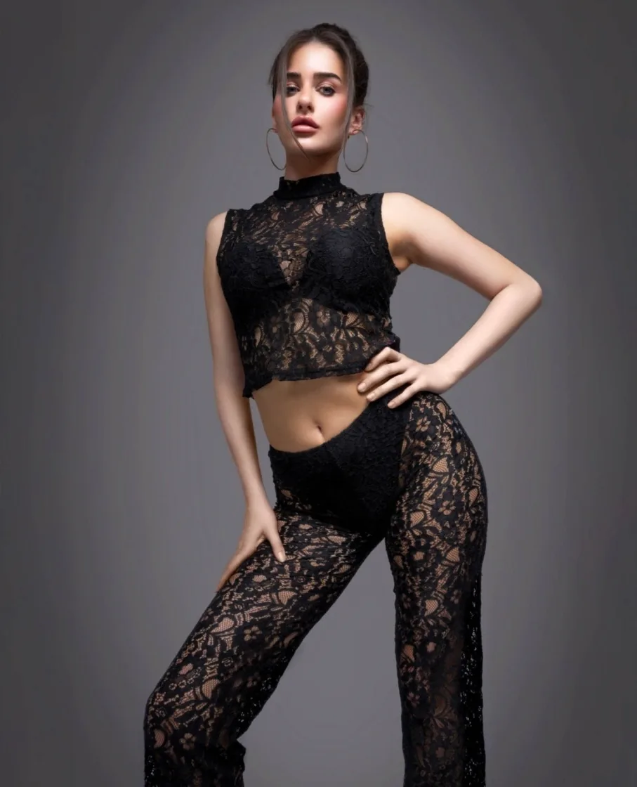 Evie Middleton Manchester Female Fahion Model PHA 80