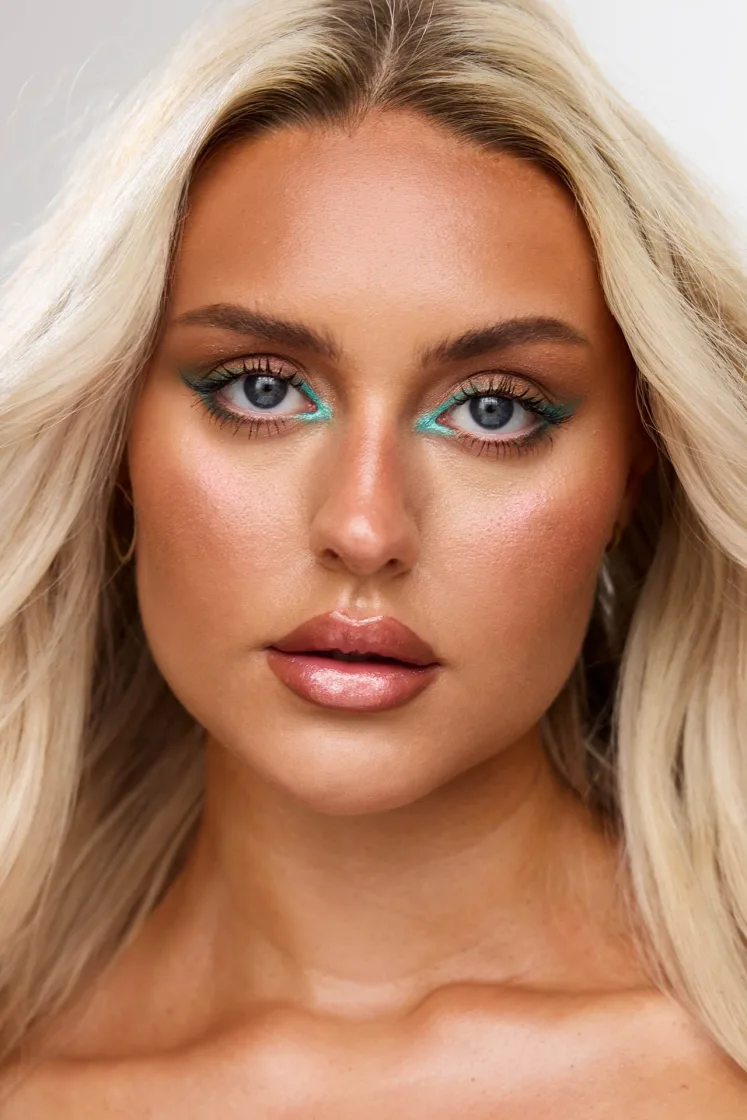 Grace Glennon Blonde Model Hair Beuaty Female Model Manchester PHA 3