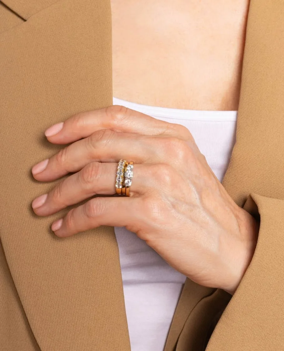 Sarah Hannon Hands PHA female model 4