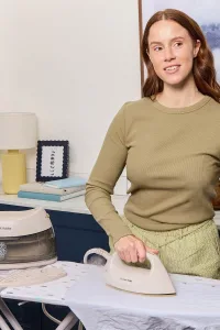 Miriam PHA models Hands Lifestyle 3