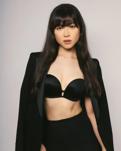 Shannon PHA Model Manchester female petite 2025 1