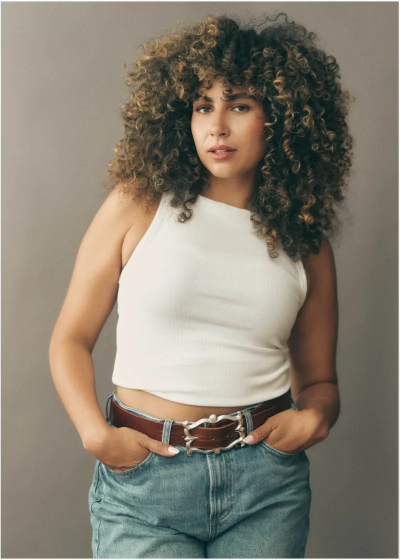 Tori Cross Female Model Commercial PHA 17