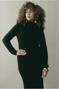 Tori Cross Female Model Commercial PHA 6