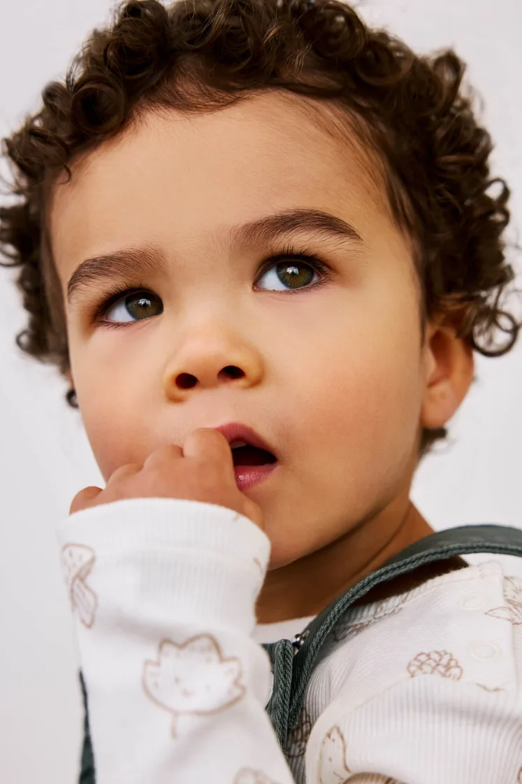 Hugo Begley junior boy sibling pha model 2026 8