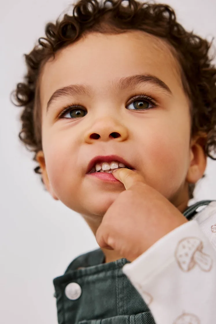 Hugo Begley junior boy sibling pha model 2026 10