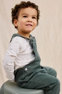 Hugo Begley junior boy sibling pha model 2026 6