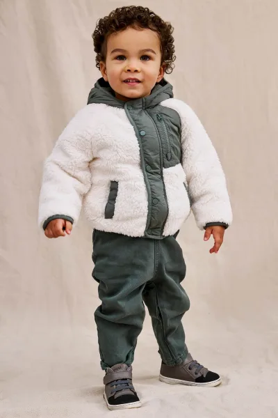 Hugo Begley junior boy sibling pha model 2026 11