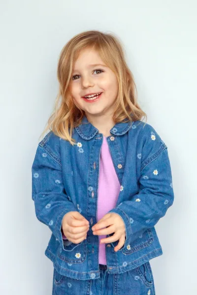 Olive PHA Junior Female Model Manchester 13