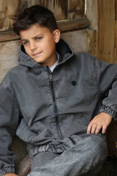 Monty PHA Manchester Model Kids 17