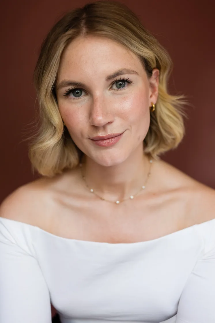 Amy Dewsnip actor icon Actors Management Manchester PHA Agency2